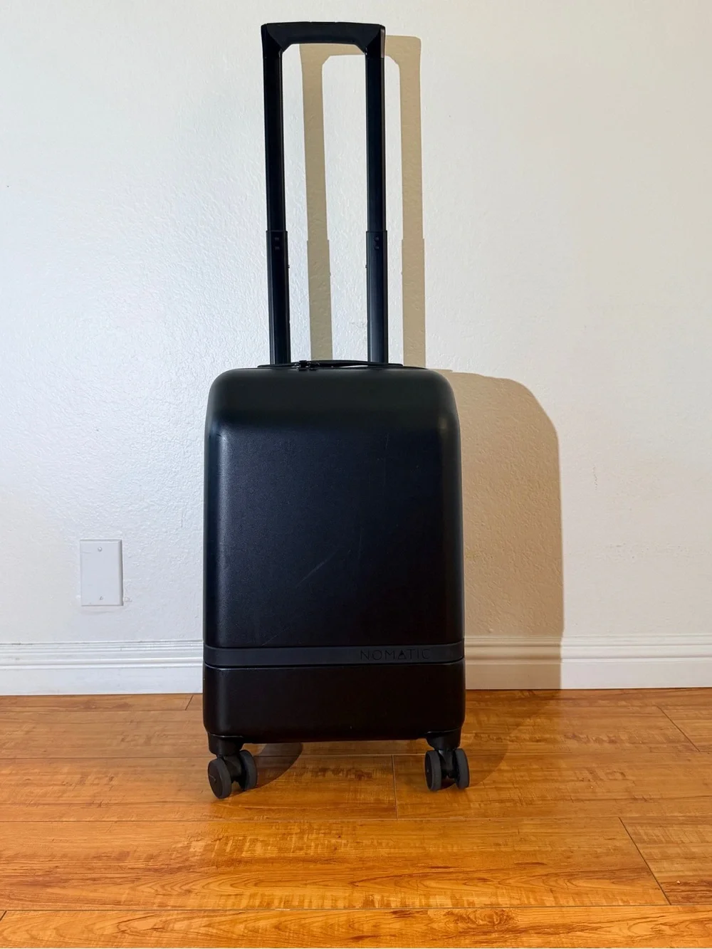 Nomatic Carry-On Classic
